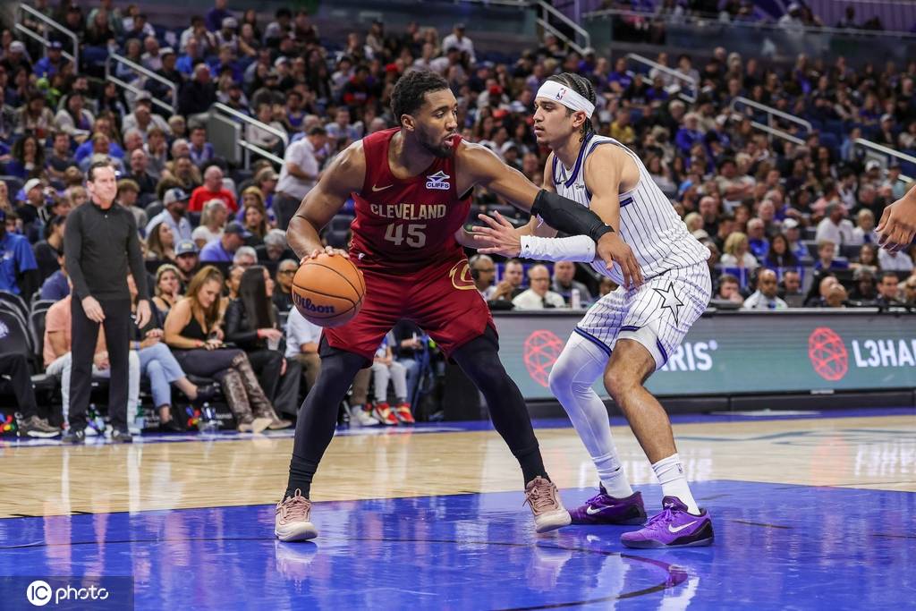 米切尔36+5+9班凯罗27+5 骑士轻取魔术迎三连胜